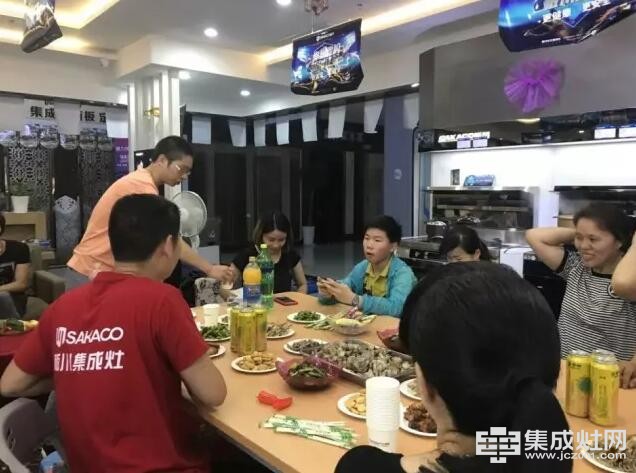 苏州板川集成灶夜宴宴的不是客 是家人 
