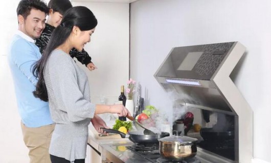 板川集成灶：厨房油烟会加重对女性健康的伤害 你还要沉默以对吗
