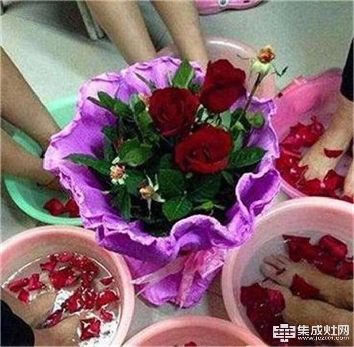 潮邦集成灶：对吃货女友来说 戒指、玫瑰花算什么 这些美食才是真爱