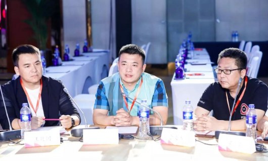 板川安全集成灶代表厨电行业出席2019第三届中国家居品牌大会 J20中国家居领袖圆桌峰会